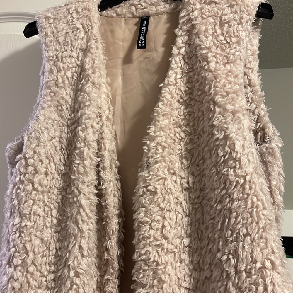 H&M vest.